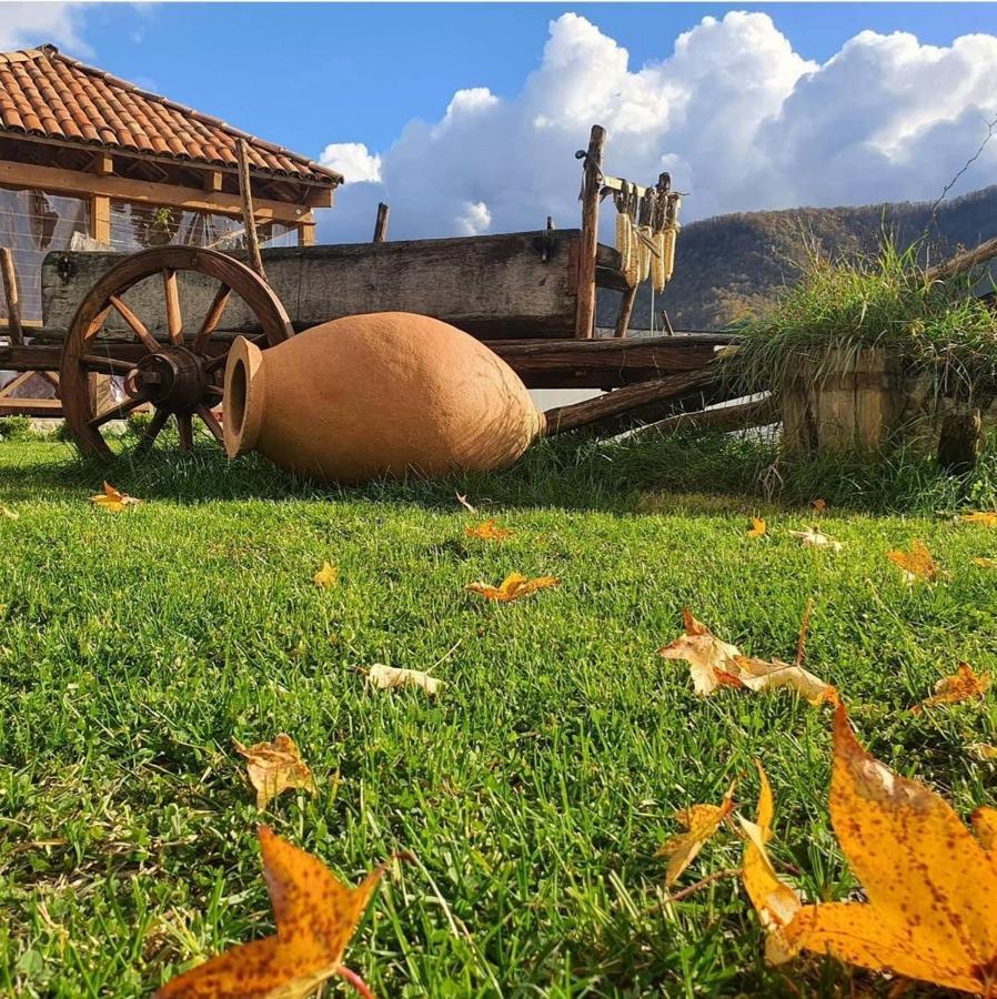 Karse Hotel Ambrolauri Luaran gambar